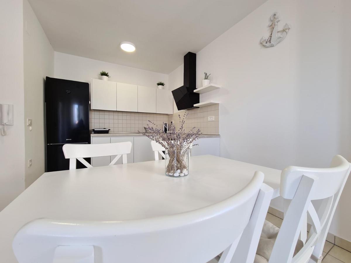 Orkula Apartments Pašman Екстериор снимка