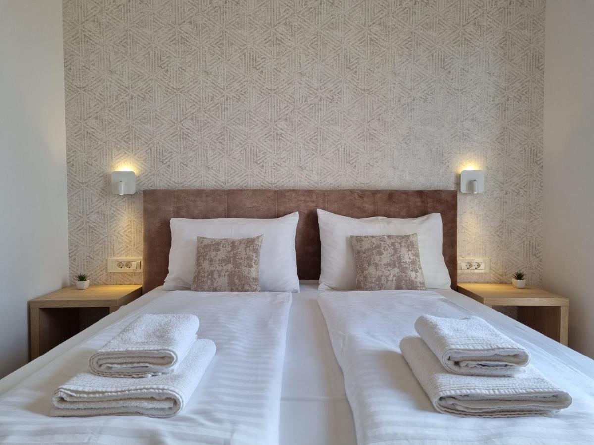 Orkula Apartments Pašman Екстериор снимка